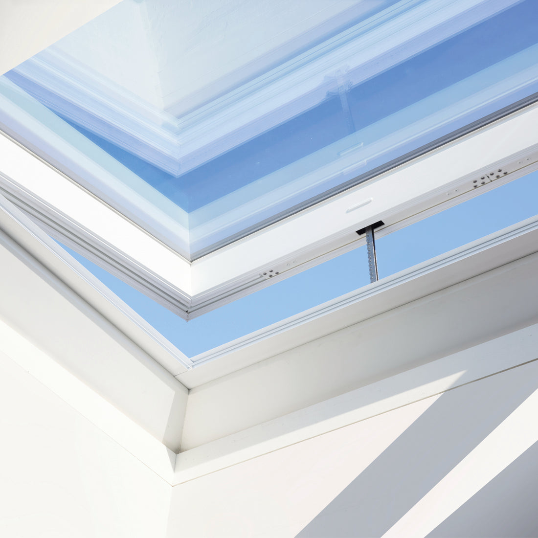 iWindow Flex 2.0 öffnendes Flachdachfenster für Renovierung 75x225 cm