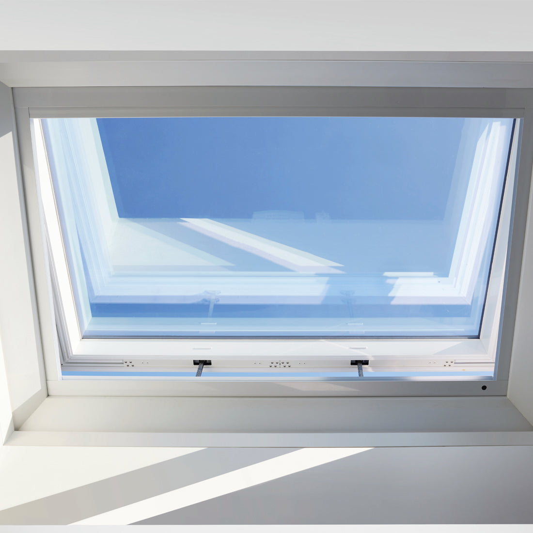 iWindow Flex 2.0 öffnendes Flachdachfenster für Renovierung 50x70 cm